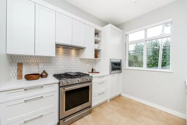 Coquitlam, BC V3B 0R6,1220 Rocklin ST #161
