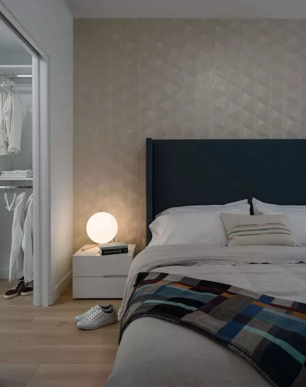 Burnaby, BC V5C 0K2,2425 Alpha AVE #2401