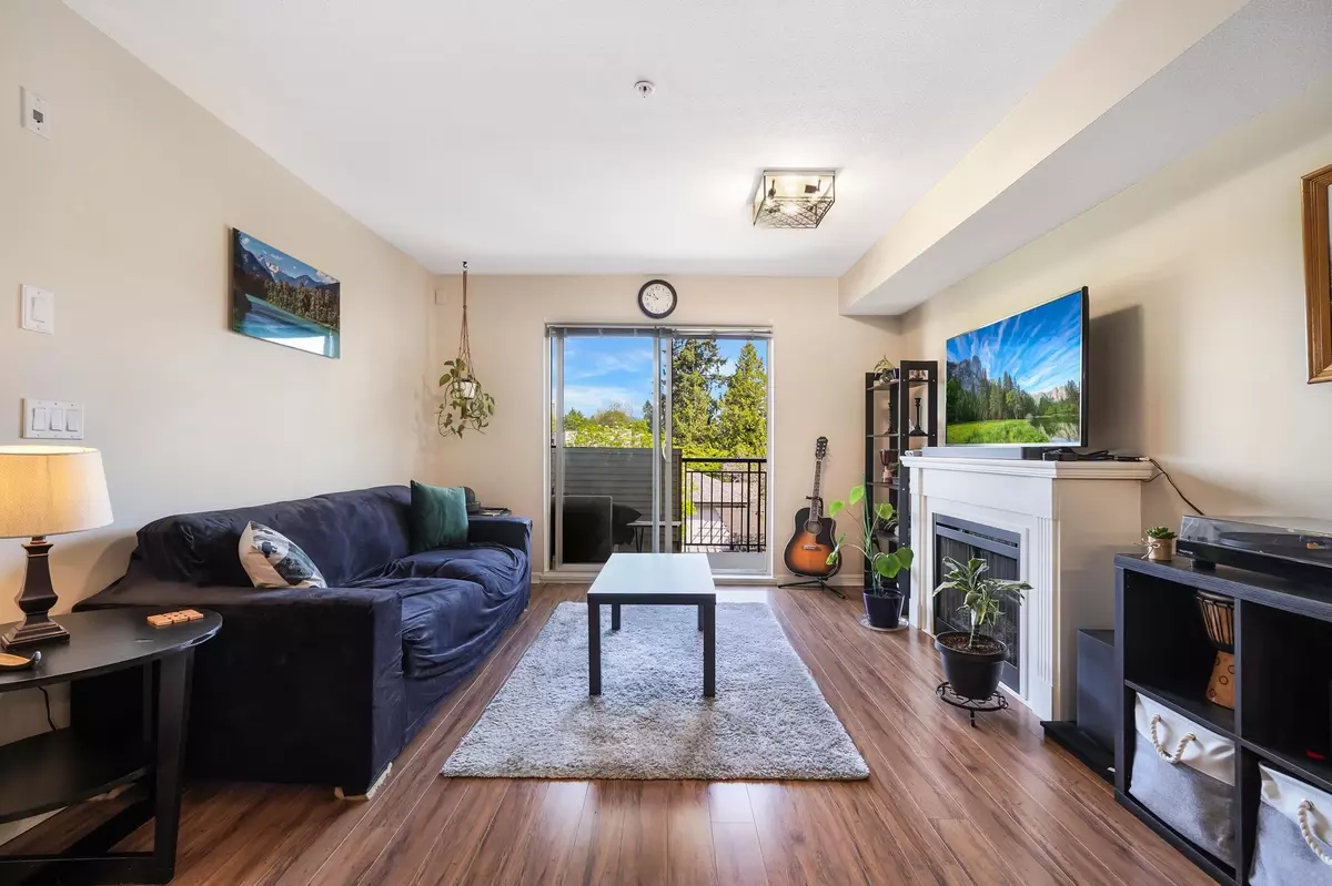 Surrey, BC V3R 3M9,10088 148th ST #305