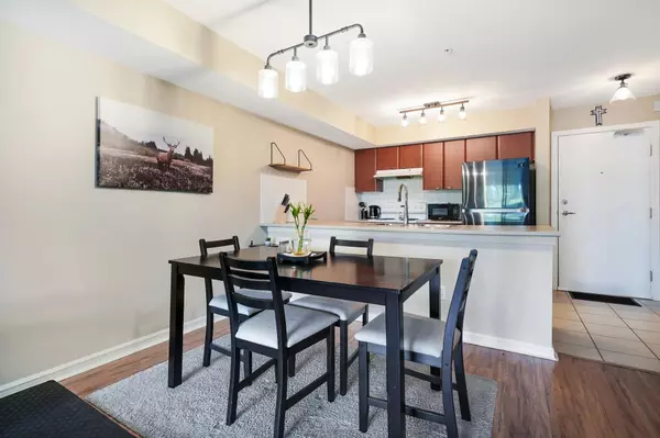 Surrey, BC V3R 3M9,10088 148th ST #305