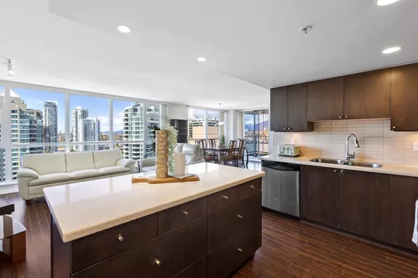 4400 Buchanan ST #2001,  Burnaby,  BC V5C 0E3