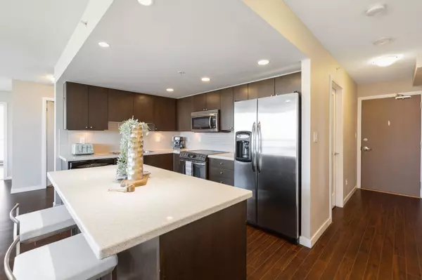 Burnaby, BC V5C 0E3,4400 Buchanan ST #2001