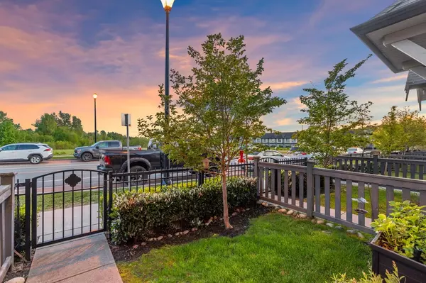 Abbotsford, BC V2T 0E7,30989 Westridge PL #3