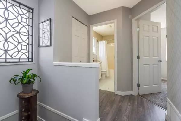 Maple Ridge, BC V2W 2A2,24070 102a AVE