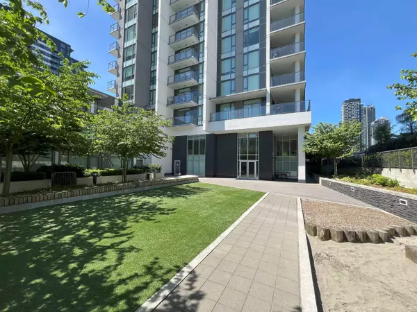 Burnaby, BC V5C 0L8,4465 Juneau ST #1101