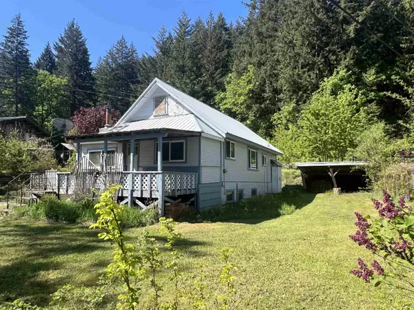 Boston Bar / Lytton, BC V0K 1C0,48745 North Bend CRES