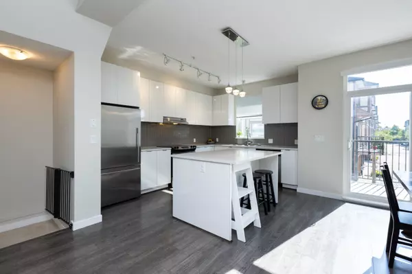 Langley, BC V2Y 0M4,7848 209 ST #6