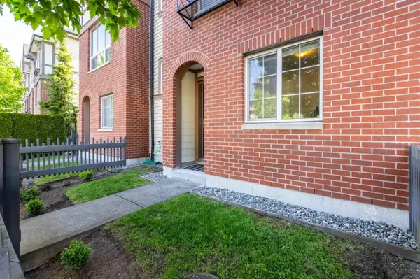 Langley, BC V2Y 0M4,7848 209 ST #6