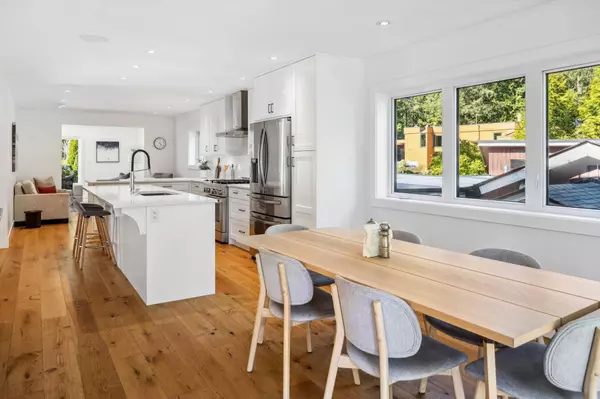 North Vancouver, BC V7N 2C7,3750 Rutherford CRES