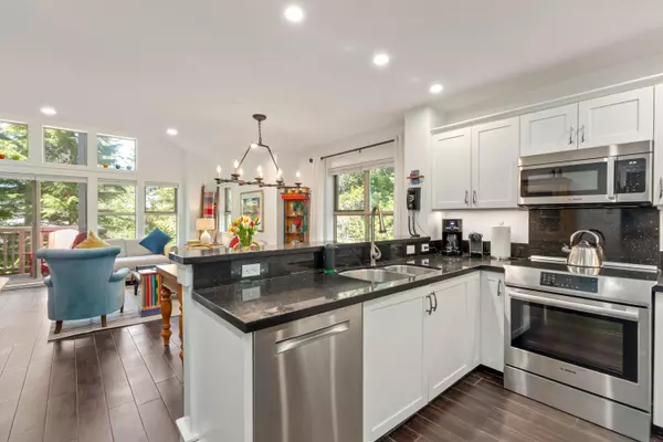 Whistler, BC V8E 0Z1,4661 Blackcomb WAY #34