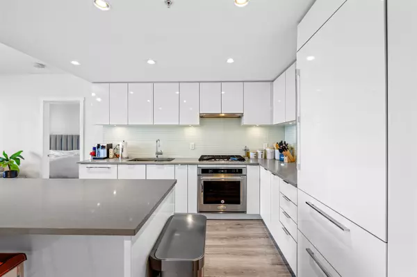 Burnaby, BC V5H 0G8,6638 Dunblane AVE #2305