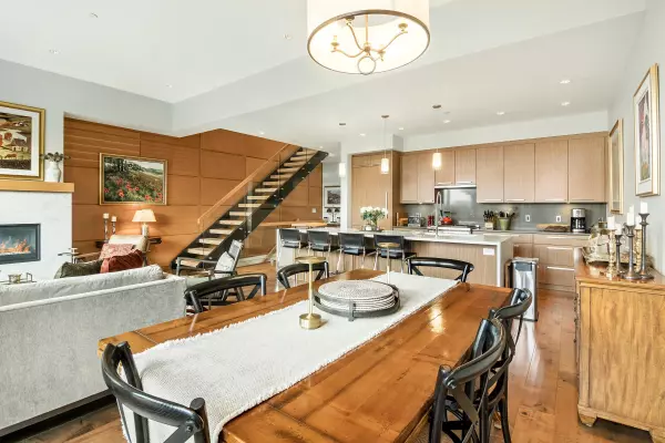 Whistler, BC V8E 1L8,8400 Ashleigh Mcivor DR #40