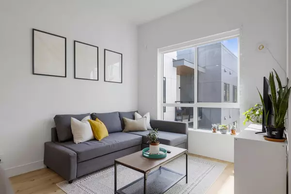 Port Moody, BC V3H 0L9,3131 Murray ST #625