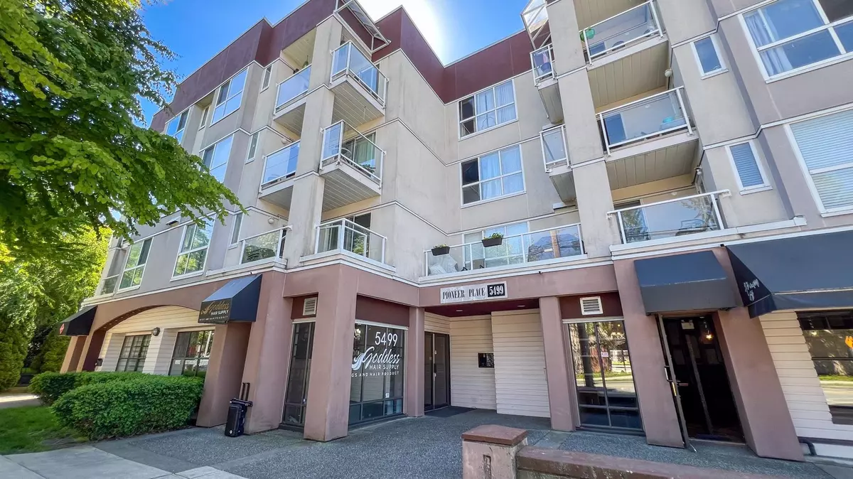 Langley, BC V3A 1W1,5499 203 ST #407