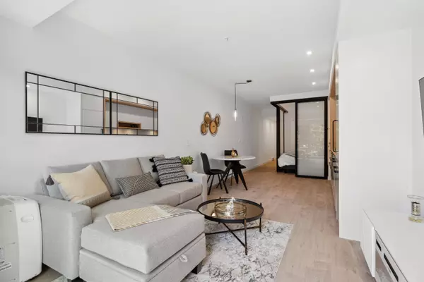 Vancouver, BC V5T 0K7,2520 Guelph ST #313