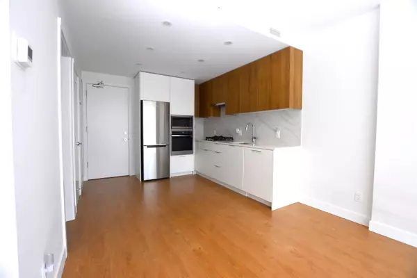 Surrey, BC V3T 0S4,13359 Old Yale RD #706