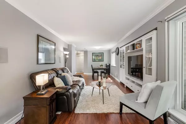 White Rock, BC V4B 4A1,1341 George ST #104