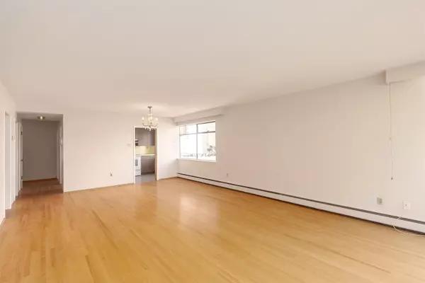 Vancouver, BC V6G 1E8,1960 Robson ST #502