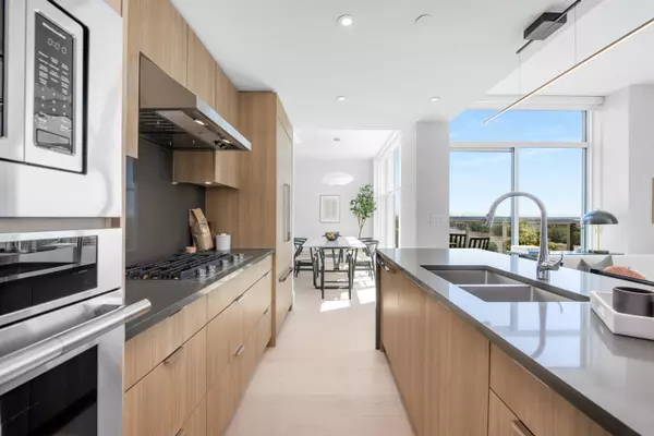 Vancouver, BC V5S 0G7,3430 E Kent Avenue South #2206