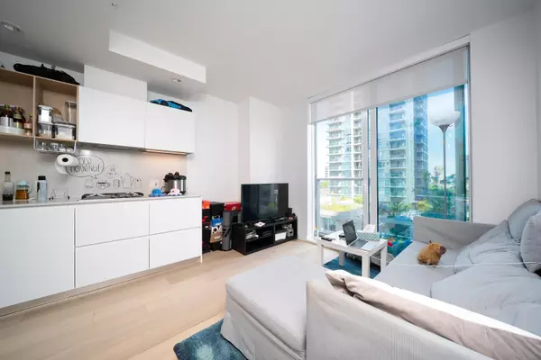 Burnaby, BC V5H 0K2,6000 Mckay AVE #501