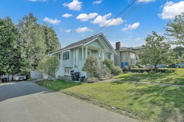 Burnaby, BC V5G 2K9,3717 Price ST