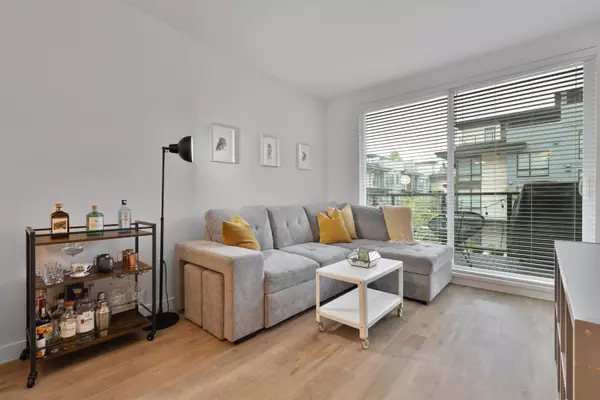 Coquitlam, BC V3J 0J5,707 Como Lake AVE #202