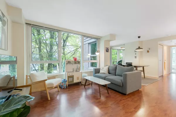 Vancouver, BC V5Z 4P1,500 W 10th AVE #413