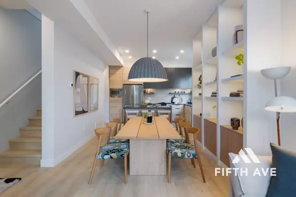 Abbotsford, ON N0N 0N0,30530 Cardinal AVE #108