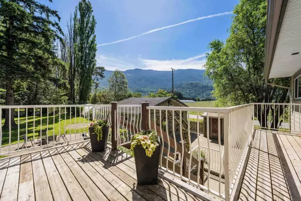 Rosedale, BC V0X 1X2,9612 Mcgrath RD
