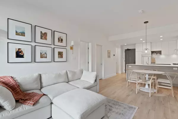 Port Moody, BC V3H 0L9,3131 Murray ST #219