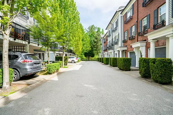 Surrey, BC V4N 1A5,18983 72a AVE #54