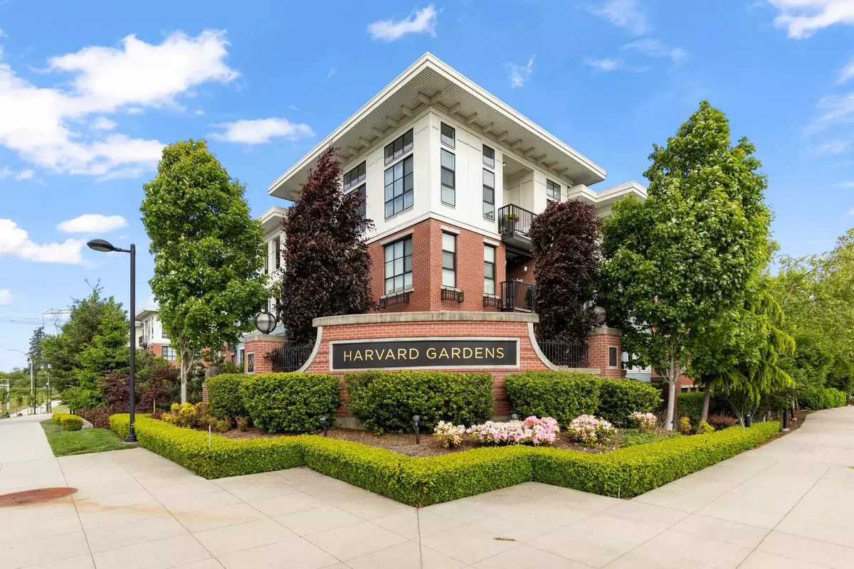 Surrey, BC V3Z 0N7,15137 33 AVE #428