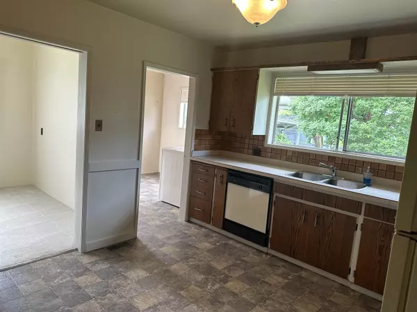 Abbotsford, BC V2S 3H3,2153 Vinewood ST