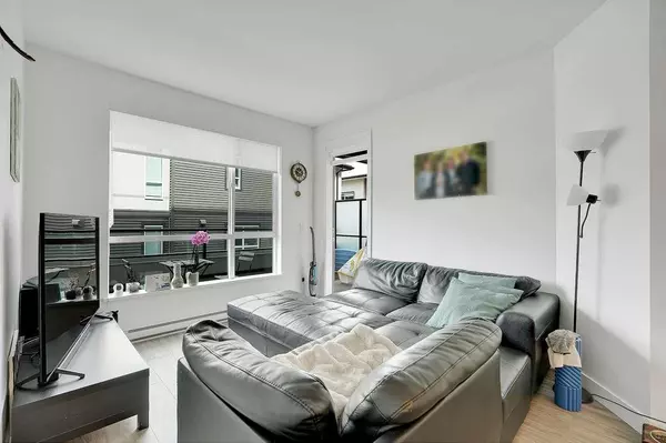 Surrey, BC V4N 6W7,18811 72nnd AVE #218