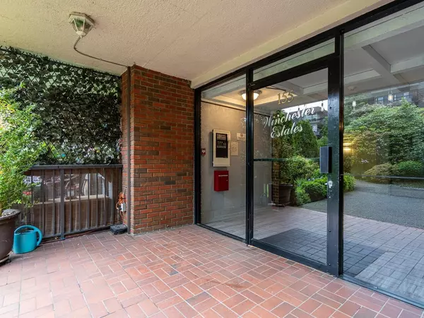 North Vancouver, BC V7L 1L3,155 E 5th ST #114