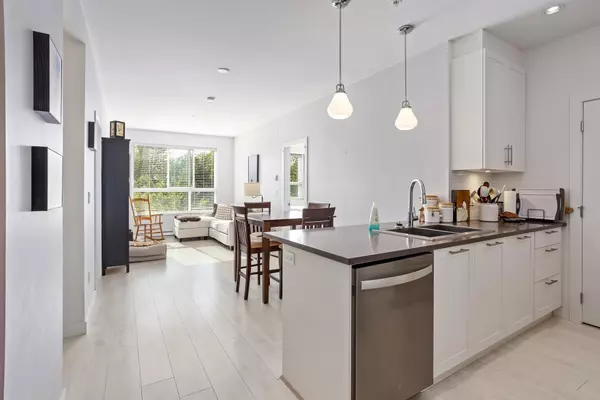 Langley, BC V2Y 0Y5,20829 77a AVE #204