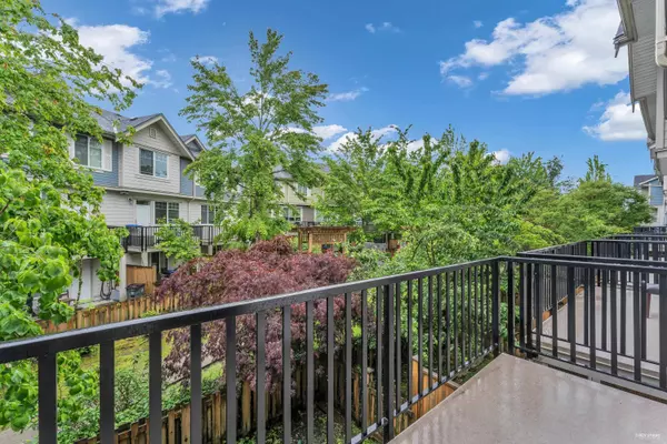 Surrey, BC V3R 7C6,15399 Guildford DR #65