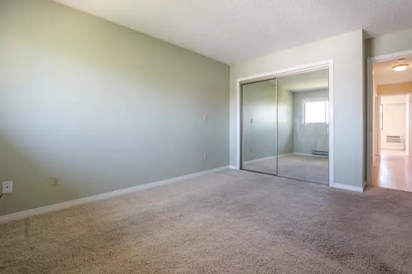 Abbotsford, BC V2S 7W9,32959 George Ferguson WAY #30