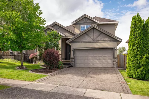 16757 86 AVE, Surrey, BC V4N 5N4