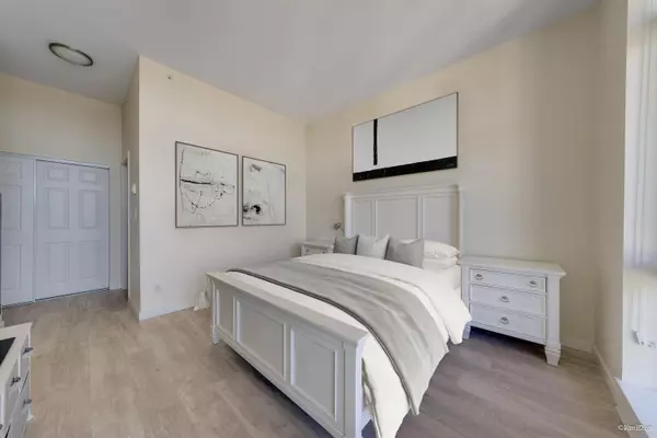 Coquitlam, BC V3B 0G2,2980 Atlantic AVE #3601