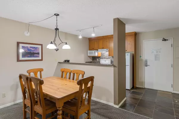 Whistler, BC V8E 1J4,4200 Whistler WAY #421