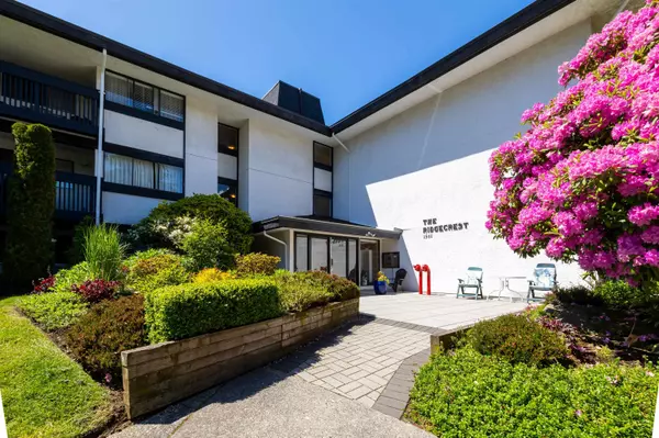 1561 Vidal ST #306,  White Rock,  BC V4B 5A7