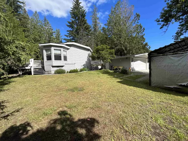 Sechelt, BC V0N 3A5,6146 S Gale AVE