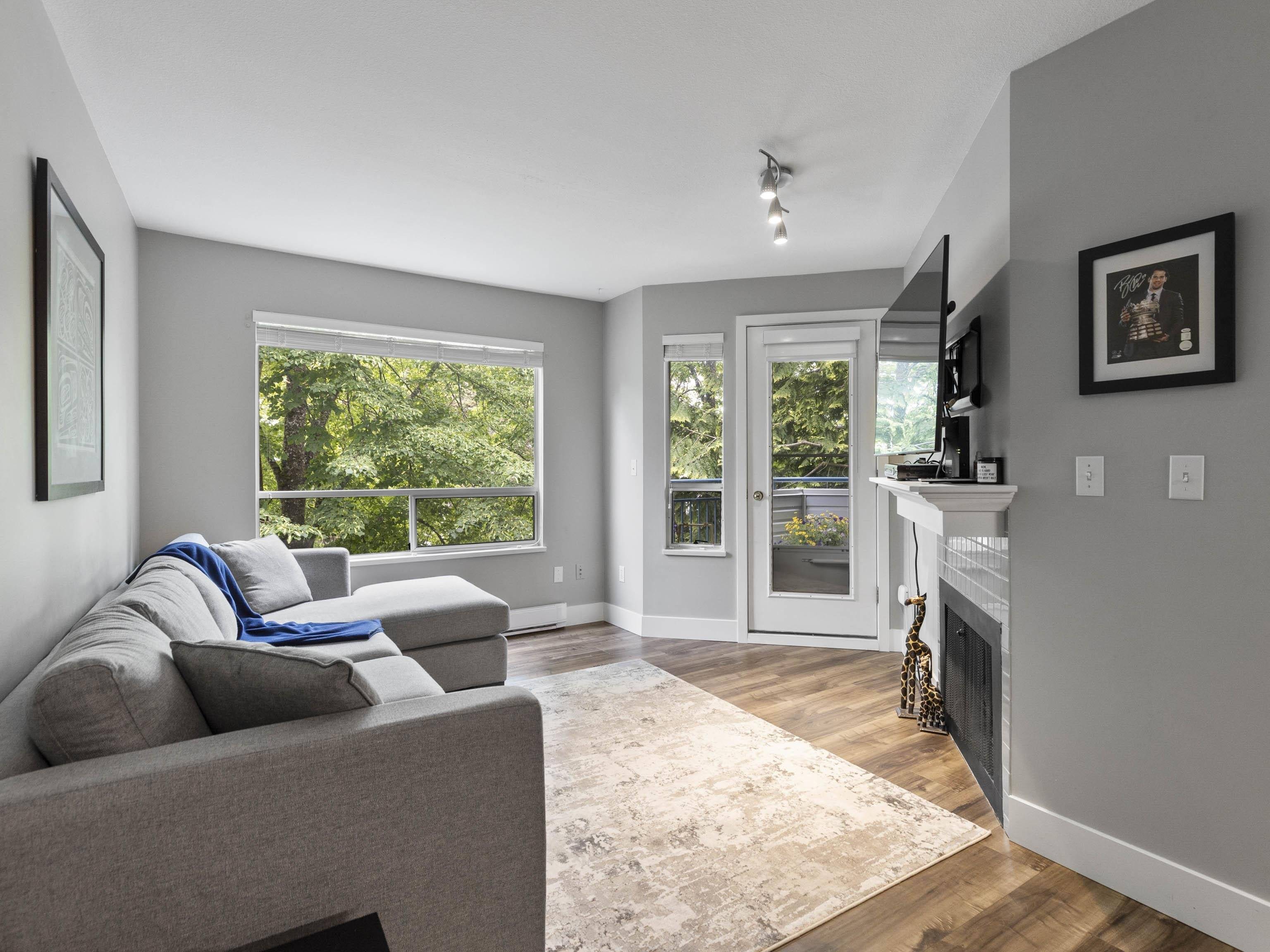 7760 Moffatt RD #208,  Richmond,  BC V6Y 1X8