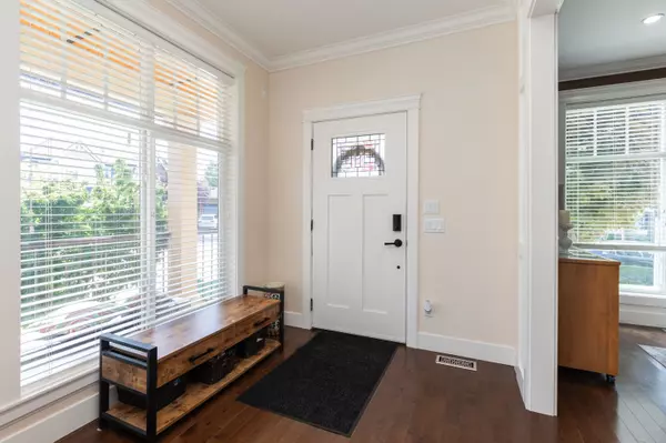 Surrey, BC V3S 6R9,17449 2a AVE