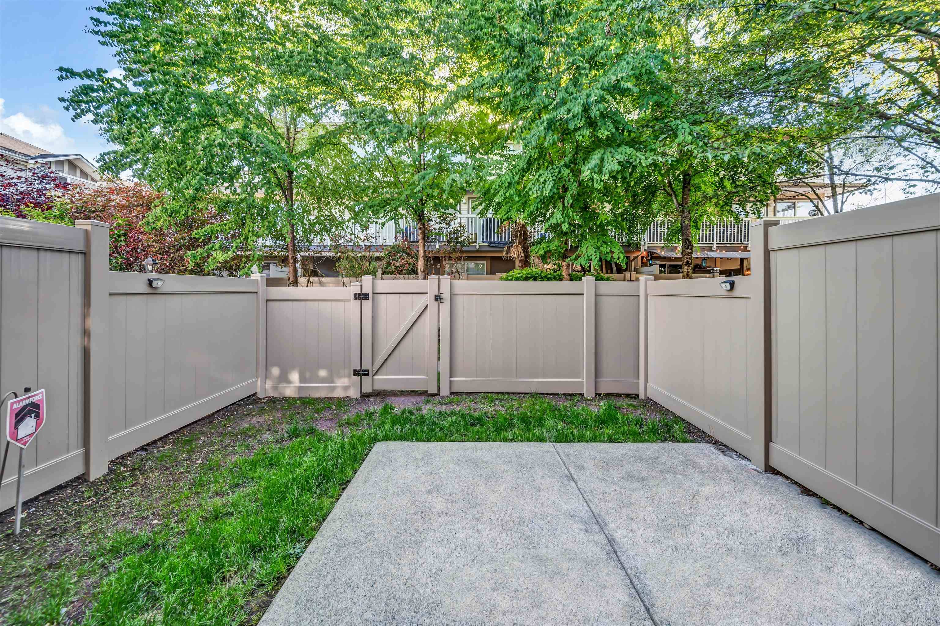 Surrey, BC V4N 1H4,8778 159 ST #35