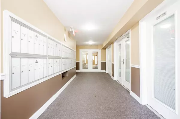 Surrey, BC V3R 0R6,10188 155 ST #102