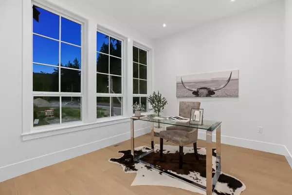 Maple Ridge, BC V2W 1H5,11019 243b ST