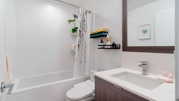 Burnaby, BC V5C 0M1,2311 Beta AVE #601