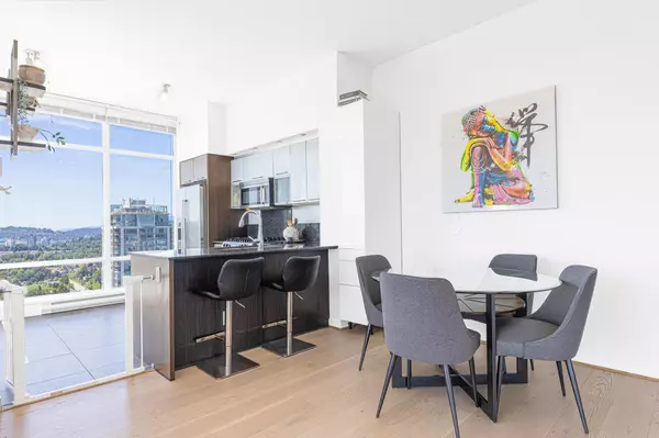 Coquitlam, BC V3B 0G2,2980 Atlantic AVE #3704